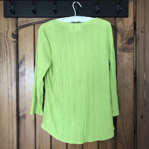 Chicos Crinkle Round Neck 3/4 Sleeve Top SZ 0 S Yellow Lime Statement Dopamine - Picture 10 of 11